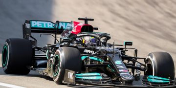 Hamilton gana en Sao Paulo y reduce el liderato de Verstappen