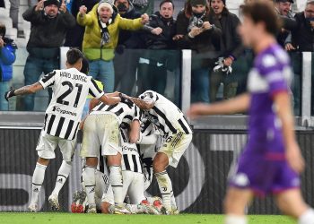 Cuadrado salva al Juventus en el 91