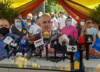 Freddy Bernal nombra comisión de enlace para transición de gobernación tras ser electo