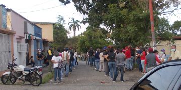 En Rafael Rangel: Desde temprano había electores esperando para ejercer su derecho al voto