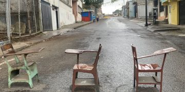 Adultos mayores los primeros en fila para votar en Táchira a pesar de  lluvias leves que no cesaron