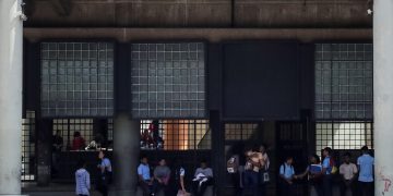 Más de un millón de venezolanos dejaron de estudiar desde 2018, según informe de la UCAB
