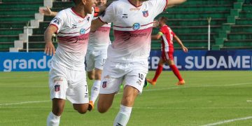 Monagas se impone con goleada y asciende al liderato del fútbol en Venezuela