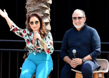 Gloria y Emilio Estefan mantienen viva la chispa del amor «en español»