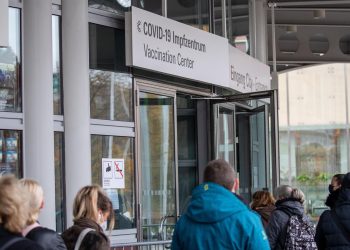Las ucis alemanas acusan la falta de personal en medio de la cuarta ola