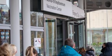 Las ucis alemanas acusan la falta de personal en medio de la cuarta ola