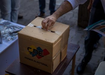 Espacio Público denuncian que el Gobierno controla la campaña electoral