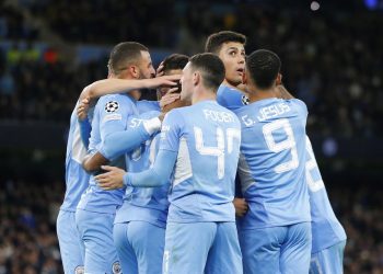 4-1. El Manchester City cumple con nota y roza los octavos