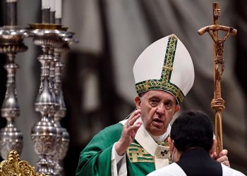 El papa pide actuar «de inmediato, con valor y visión de futuro» tras la COP26