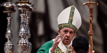 El papa pide actuar «de inmediato, con valor y visión de futuro» tras la COP26