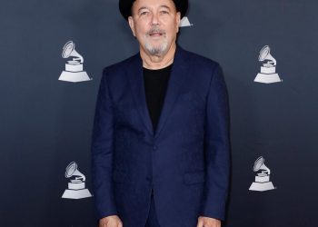 Los Latin Grammy se rinden ante Rubén Blades, el «poeta de la salsa»
