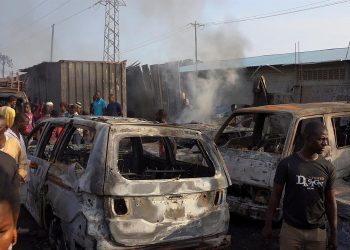 Más de 100 los fallecidos tras explotar un camión cisterna en Sierra Leona