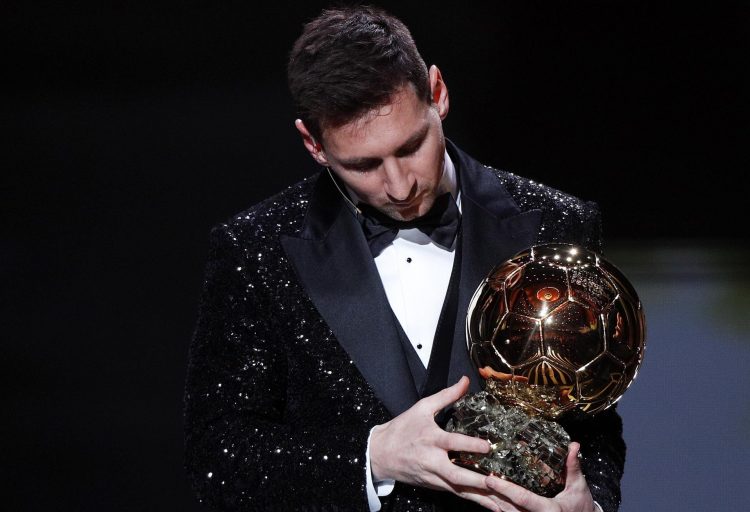 El argentino Lionel Messi agrandó su leyenda con un séptimo Balón de Oro