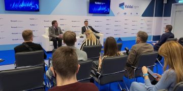 Caracas pide a EEUU «desmontar» las sanciones para forjar una relación entre iguales