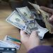 Lo que debe saber sobre la compra y venta de divisas en bancos y casas de cambio