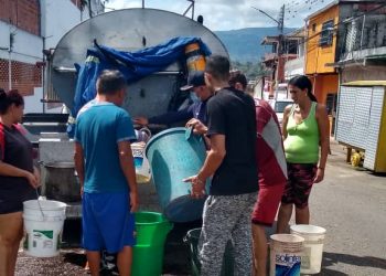 Hasta 7 días han transcurrido sin servicio de agua potable algunas comunidades 