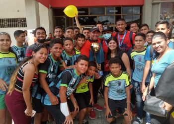 TFC Maracaibo fue recibido con júbilo en El Vigía