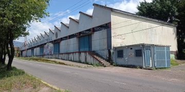 Abandono de escuela técnica industrial preocupa a padres y representantes 