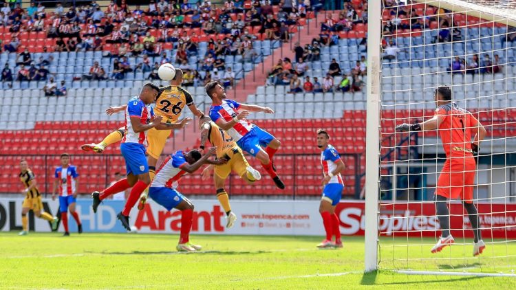 Deportivo Táchira sorpendió a Estudiantes de Mérida