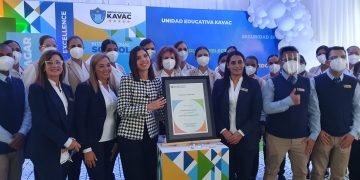 Kavac de Valencia, el primer colegio del interior del país en recibir certificación Cambridge