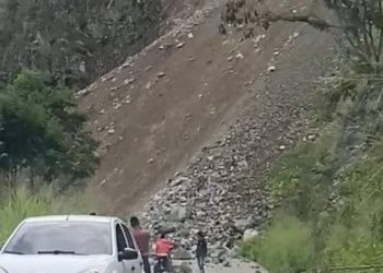 Jajó aislado por derrumbe