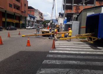 Alcaldía de San Cristóbal recupera intersecciones semaforizadas con recursos propios municipales