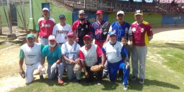 Torneo Recreativo de softbol en Flor de Patria