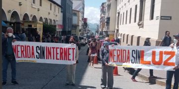 En Mérida ya no se usan los servicios públicos, porque no los hay