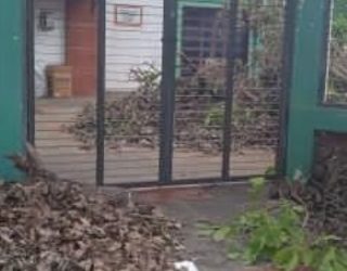 Usuarios denuncian que Ambulatorio de Morón se encuentra cerrado por estar lleno de basura