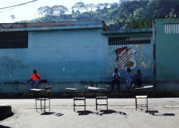 Suspenden clases en liceo de Pampán por casos positivos de Covid-19