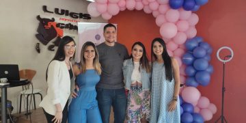 Grupo de emprendedores boconeses imparten workshop