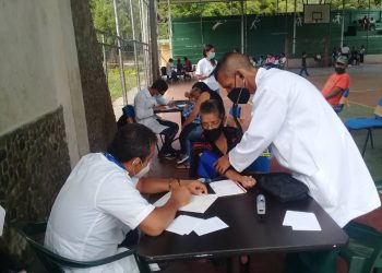 Iglesia Avivamiento Emmanuel realiza jornada social en el Barzalito II