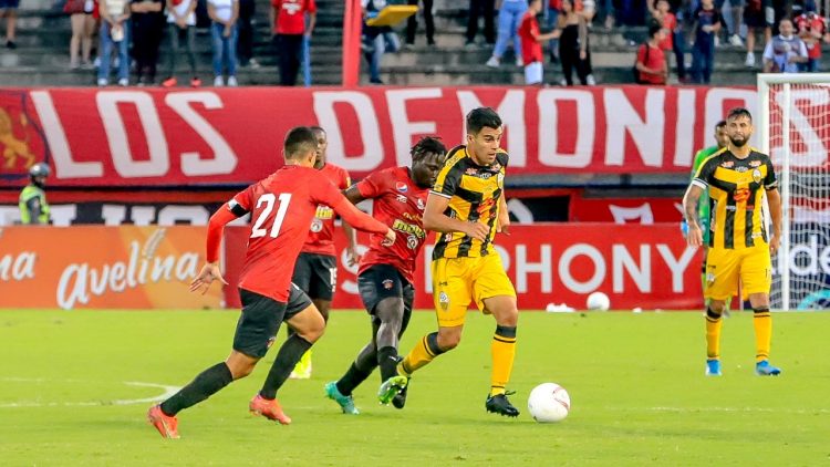 El Deporto Táchira comparte los mismos puntos (4) con Monagas y Deportivo Lara
