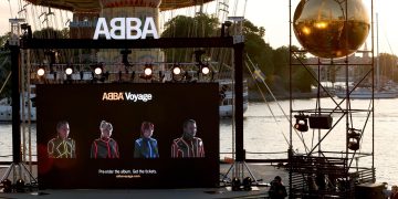 ABBA, número 1 en 18 países y un millón de copias en una semana con «Voyage»