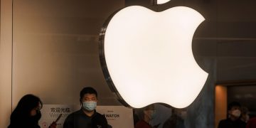 Apple venderá piezas y herramientas de iPhones y Macs para repararlos en casa