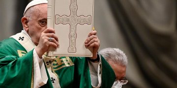 El papa anima a «abrir» el Humanismo cristiano al mundo y culturas modernas