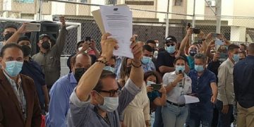Lacava asumió nuevamente la gobernación de Carabobo con dos promesas para el sector salud