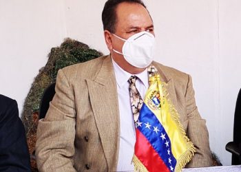 Con violencia ocupan espacios deportivos para actos políticos oficialistas