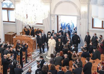 El papa dice que el drama de la migración es «la guerra de nuestros días»