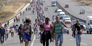 Caravana migrante llegará a Ciudad de México tras última parada en Puebla