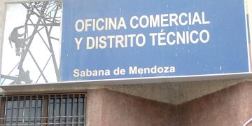 Corpoelec atosiga a comerciantes y  vecinos del municipio Sucre con sus nuevas políticas tarifarias