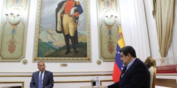 Nicolás Maduro promete apoyar a los gobernadores opositores electos