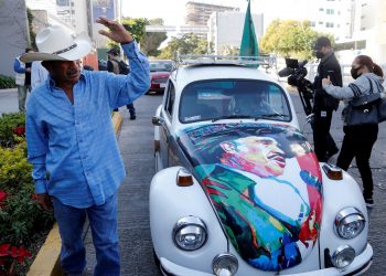 México llora la pérdida de su rey de las rancheras, Vicente Fernández