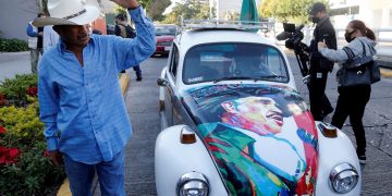 México llora la pérdida de su rey de las rancheras, Vicente Fernández