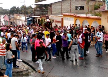 San Benito de Palermo  regresó en horas de la noche al templo San Juan Bautista
