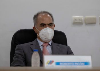 CNE cambia de centro de votación a Arreaza y a Fermín al estado Barinas