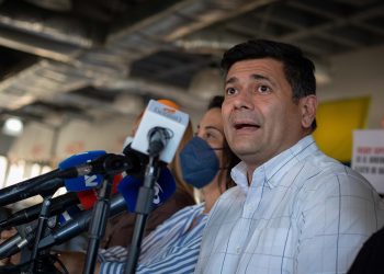La oposición lanza otro candidato para las elecciones en Barinas