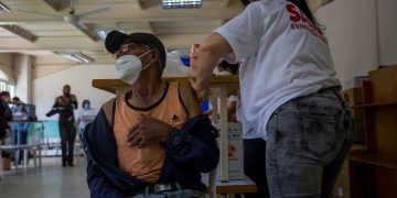Mueren cinco personas más en Venezuela por la covid-19