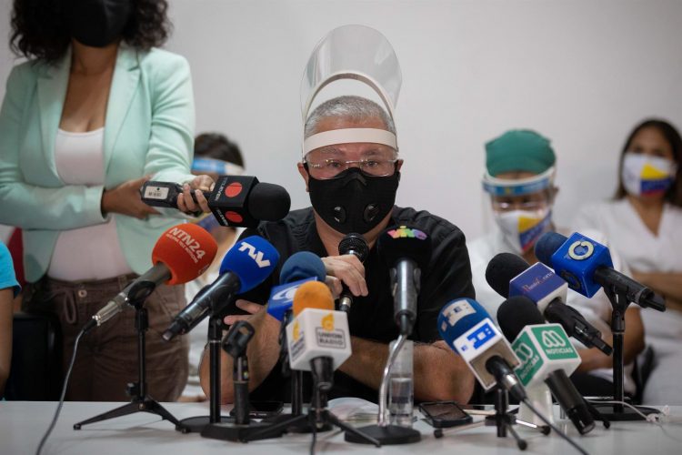 El director de Médicos Unidos de Venezuela (MUV), Jorge Lorenzo, en una fotografía de archivo. EFE/Rayner Peña R.