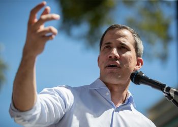 Proponen que la «presidencia interina» de Guaidó tenga menos controles